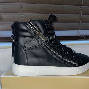High Top Micheal Kors Sneakers